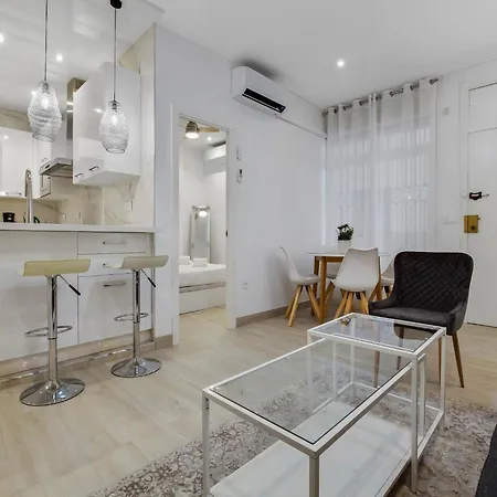 Apartment In La Carihuela Near The Torremolinos